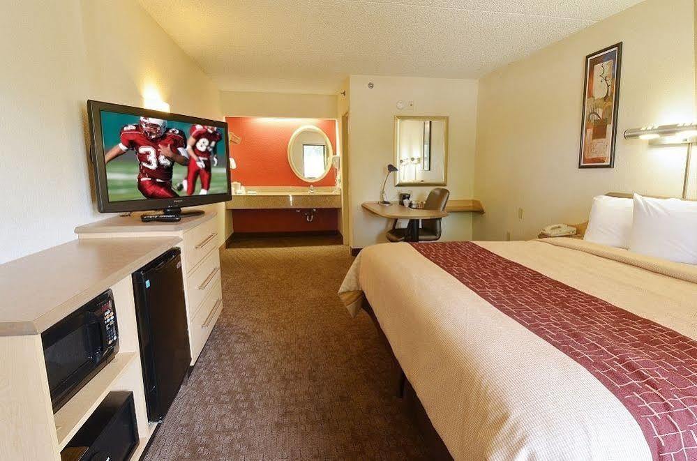 Red Roof Inn Columbus - Grove City Exteriör bild